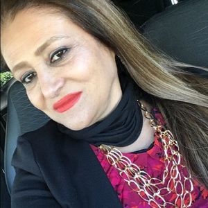 Meet your Posher, Parween